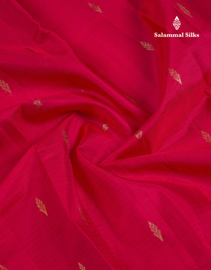 Beautiful Magenta Pure Kanjivaram Silk Saree With Traditional Border