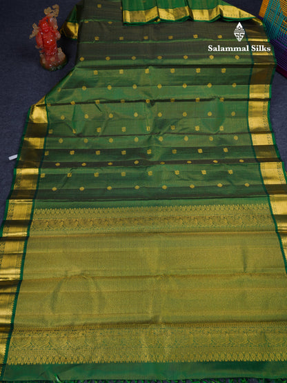 Bottle Green Vaira Oosi Small Checks Pure Kanjivaram Silk Saree With Traditional Border