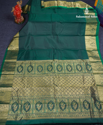 Beautiful Bottle Green Plain Pure Kanjivaram Silk Saree With Traditional Border