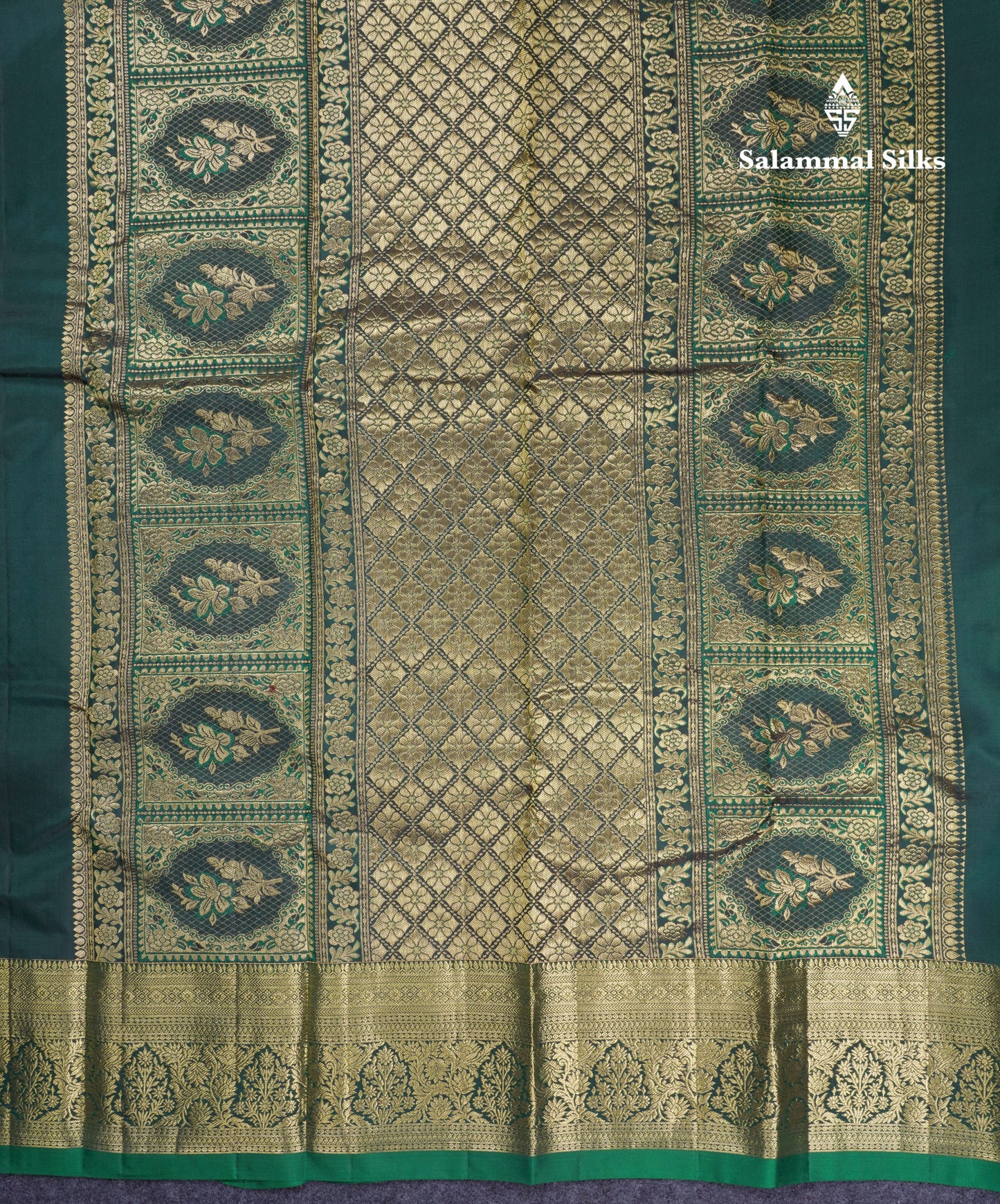 Beautiful Bottle Green Plain Pure Kanjivaram Silk Saree With Traditional Border