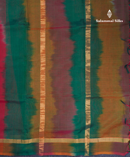 Beautiful Chilly Red Plain Pure Silk Cotton Saree With Contrast Bottle Green Blouse