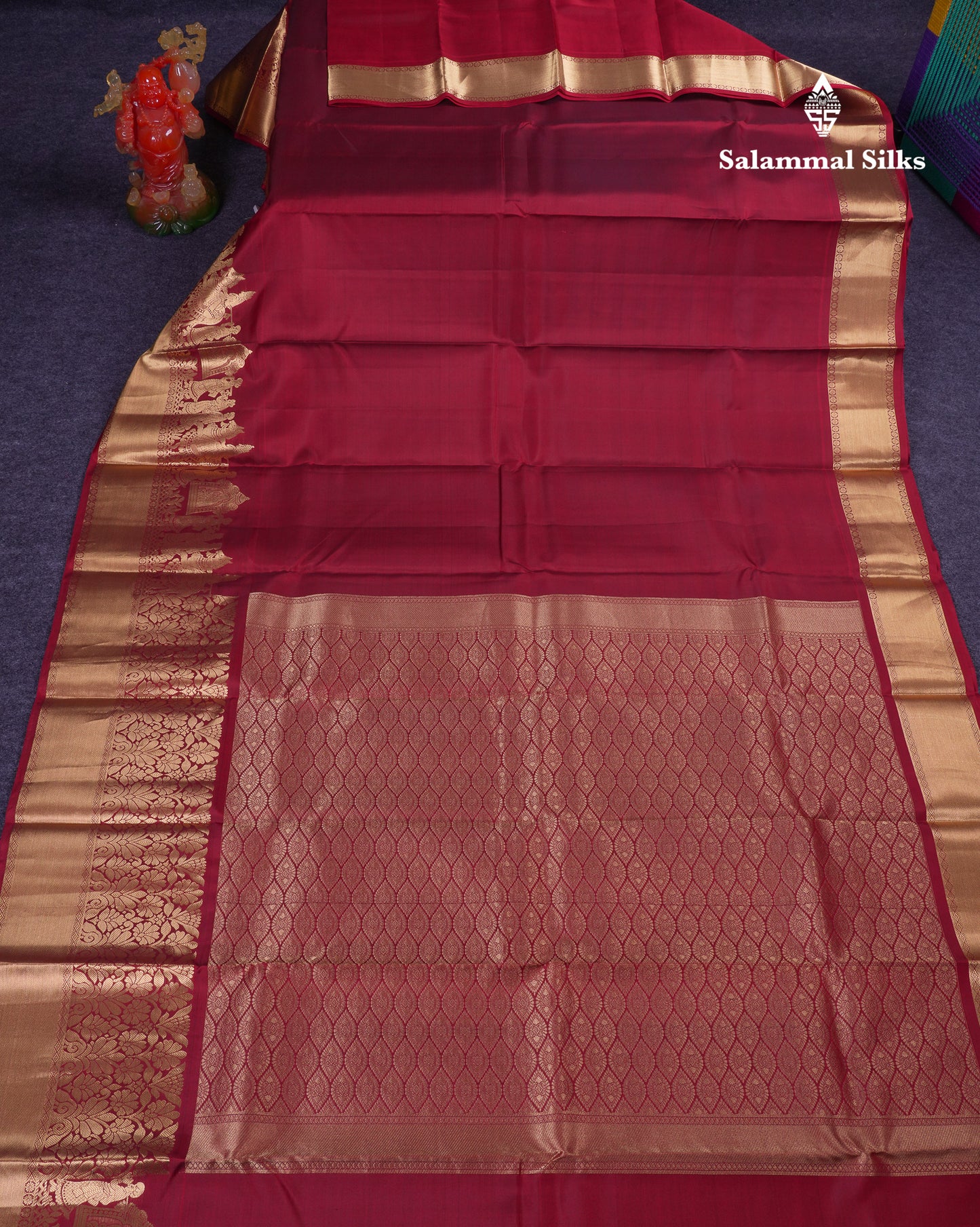 Beautiful Maroon Plain Pure Kanjivaram Pure Silk Saree with Traditional Pallaku Border