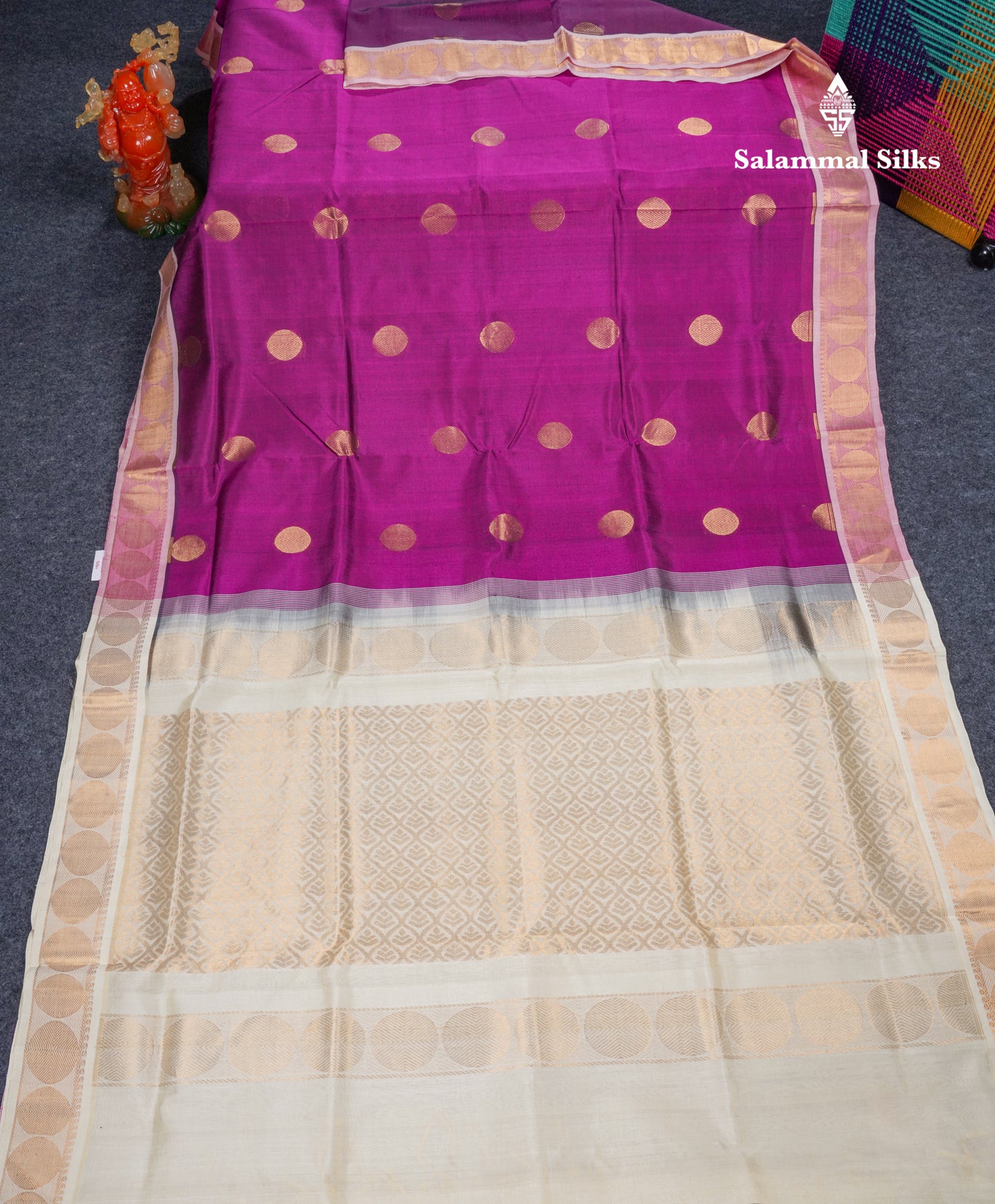 Magenta Colour Pure Silk Cotton Saree With Contrast Half White Blouse