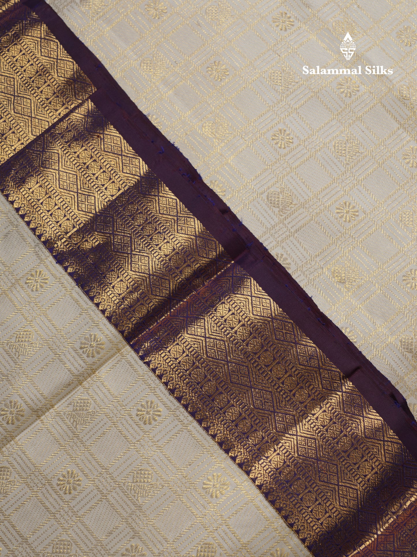 Beautiful Cream White 2G Pure Kanjivaram Silk Saree With Contrast Dark Violet Traditional Evening Morning Border