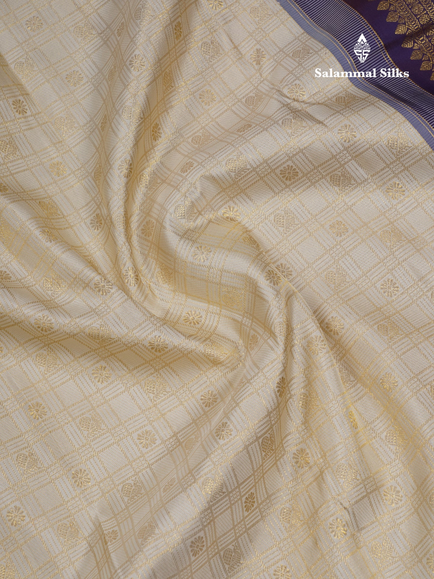 Beautiful Cream White 2G Pure Kanjivaram Silk Saree With Contrast Dark Violet Traditional Evening Morning Border