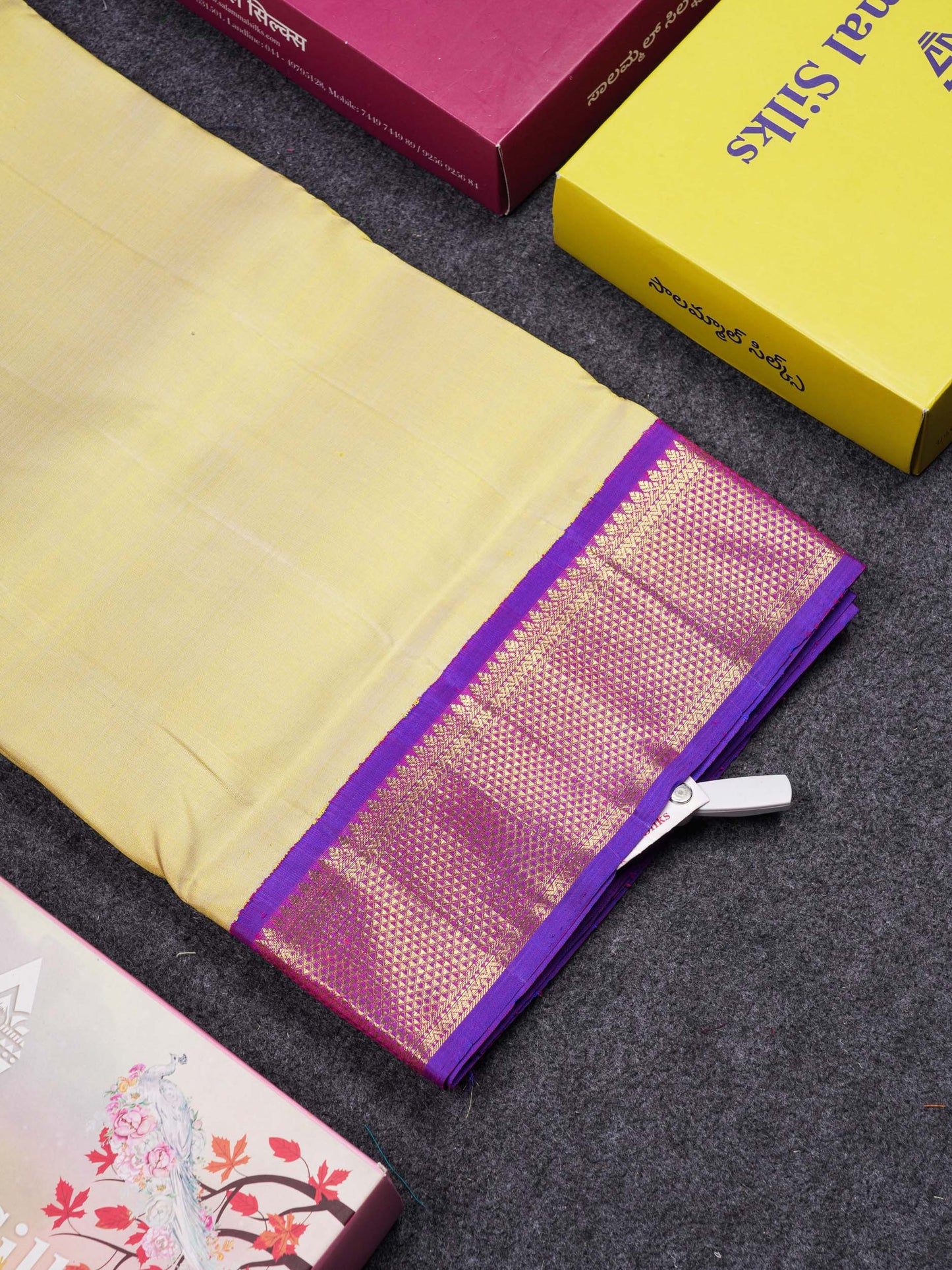 Korvai Beautiful Light Yellow 10 Yards Pure Silk Saree With (4.4 inch) Contrast Violet Traditional Border