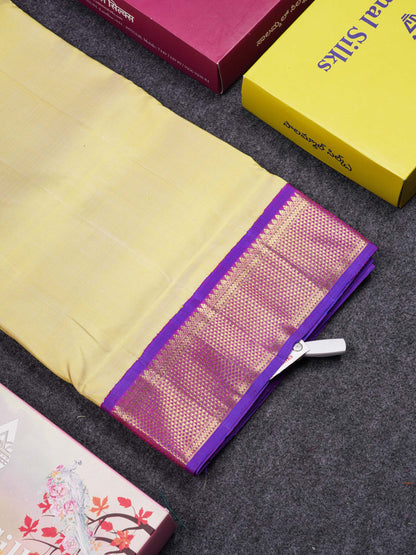 Korvai Beautiful Light Yellow 10 Yards Pure Silk Saree With (4.4 inch) Contrast Violet Traditional Border