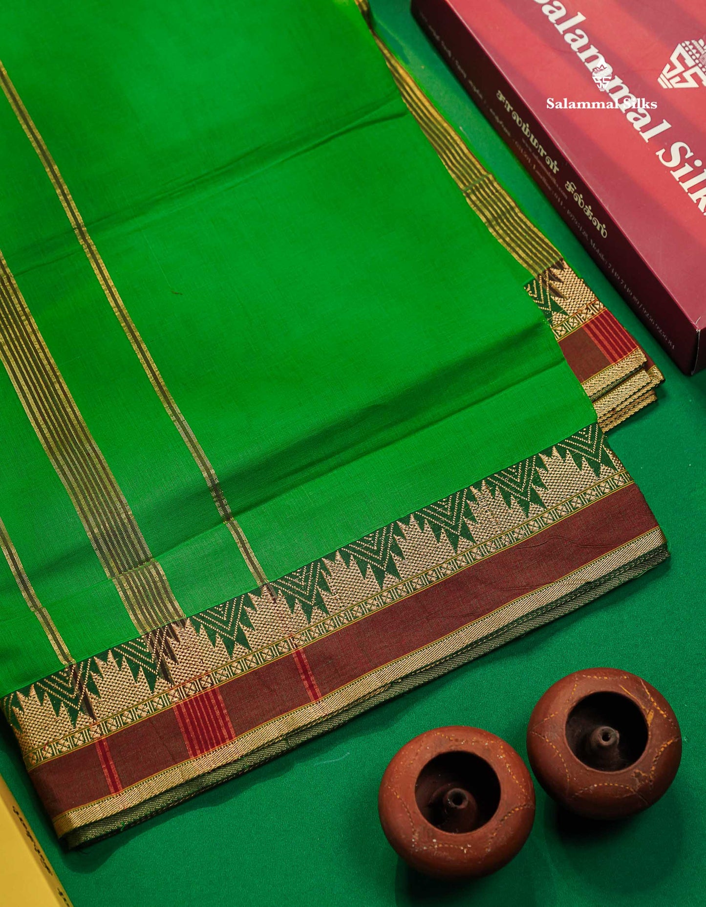 9 Yards Beautiful Reddish Pink Plain Pure Cotton Saree With Maroon Traditional Temple Border