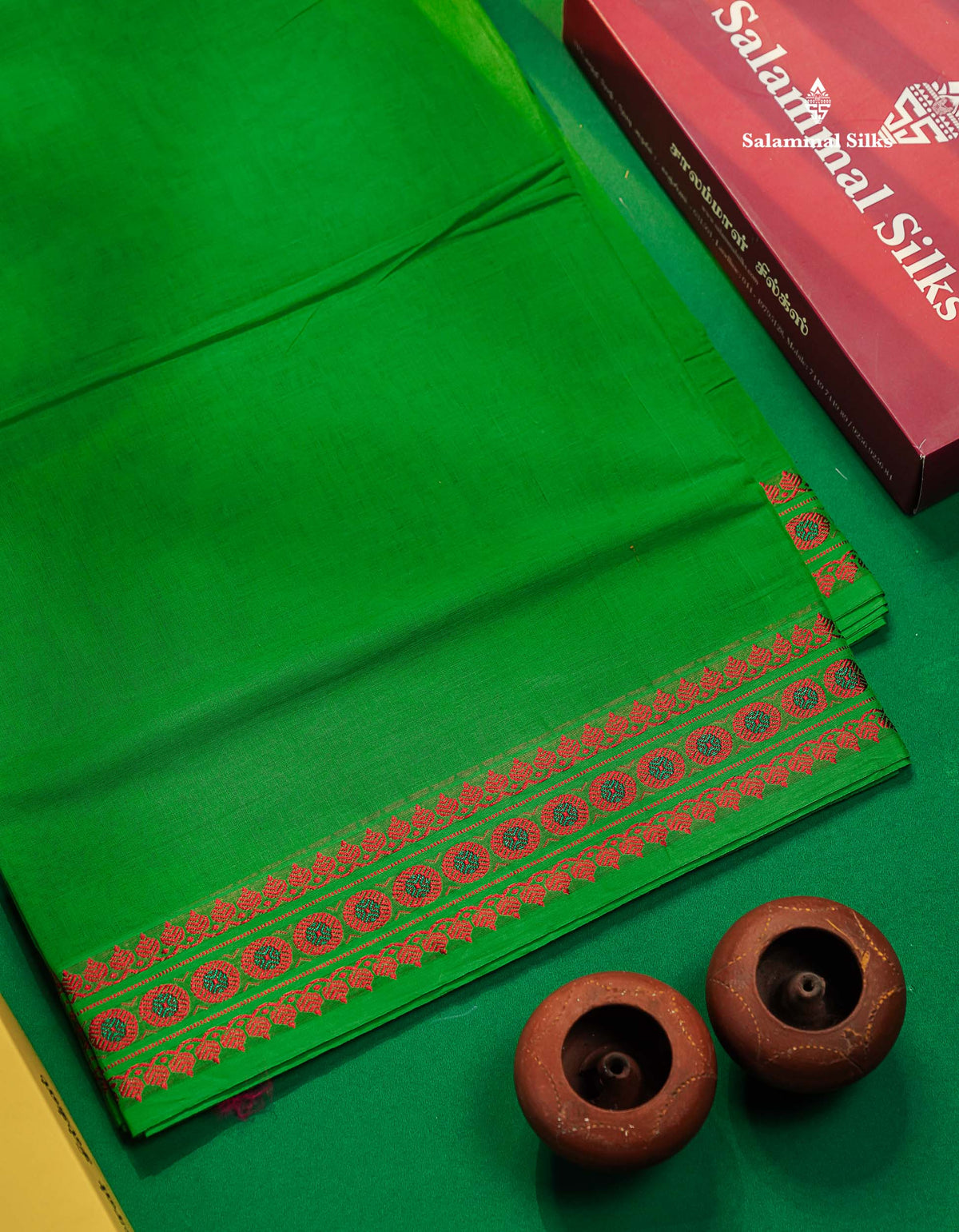 9 Yards Beautiful Light Green Plain Pure Cotton Saree With Meena Kari Thread Work Border