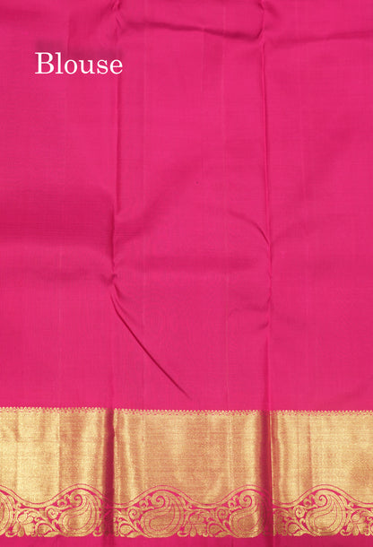 Bottle Green Colour Pure Kanjivaram Silk Saree With Contrast Magenta Border