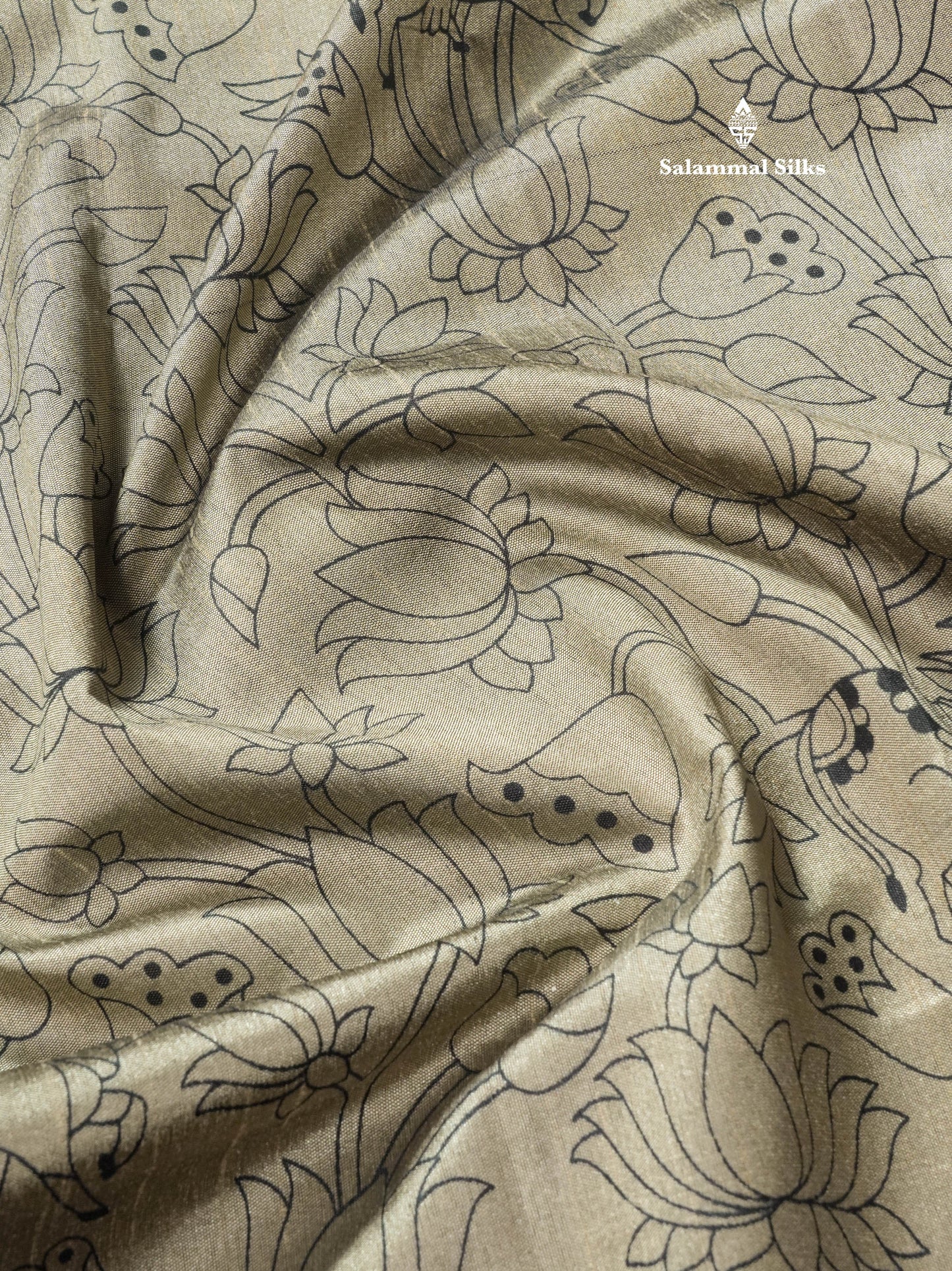 Grey Pichwai Print In Semi Raw Silk Saree With Contrast Maroon Traditional Border