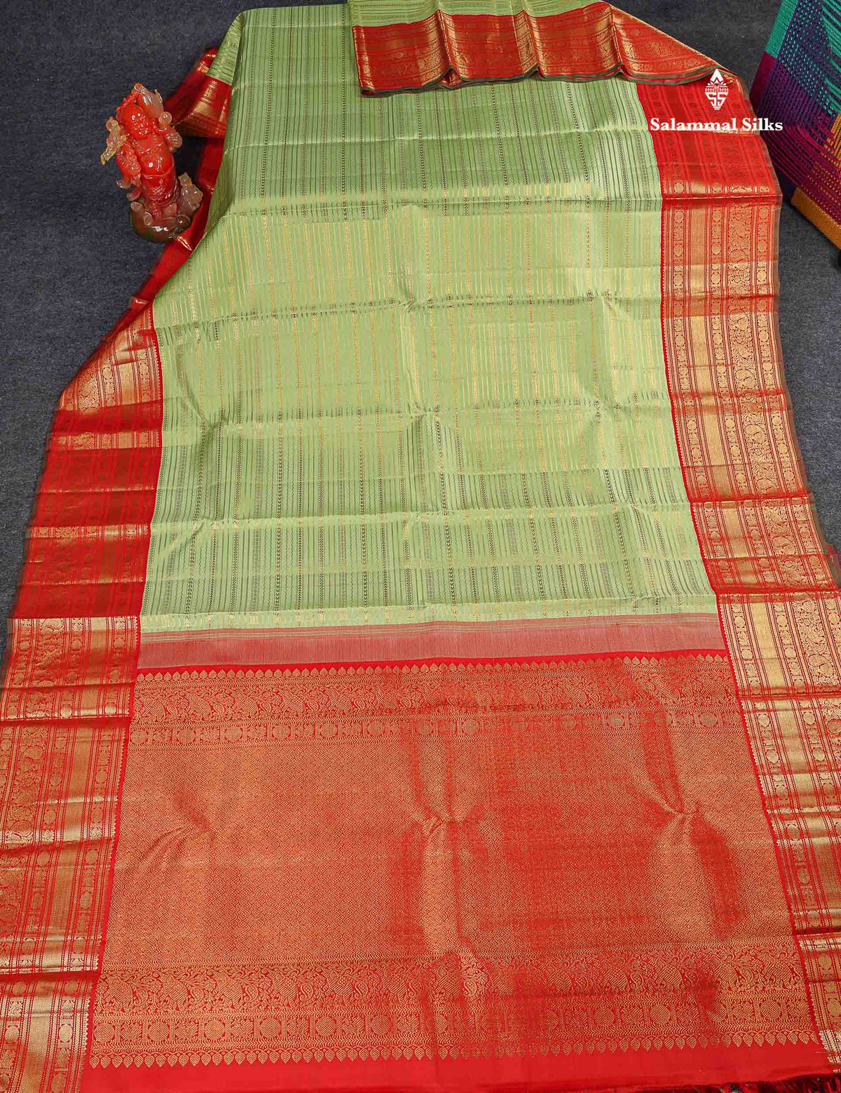 Korvai Pure Kanjivaram Silk Saree - Pista Green Colour Body With Contrast Chilly Red Traditional Border 
