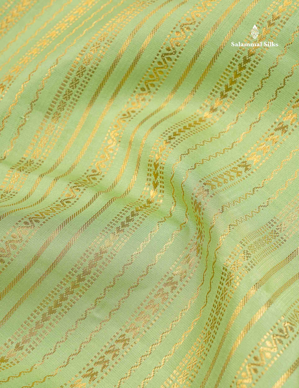 Korvai Pure Kanjivaram Silk Saree - Pista Green Colour Body With Contrast Chilly Red Traditional Border