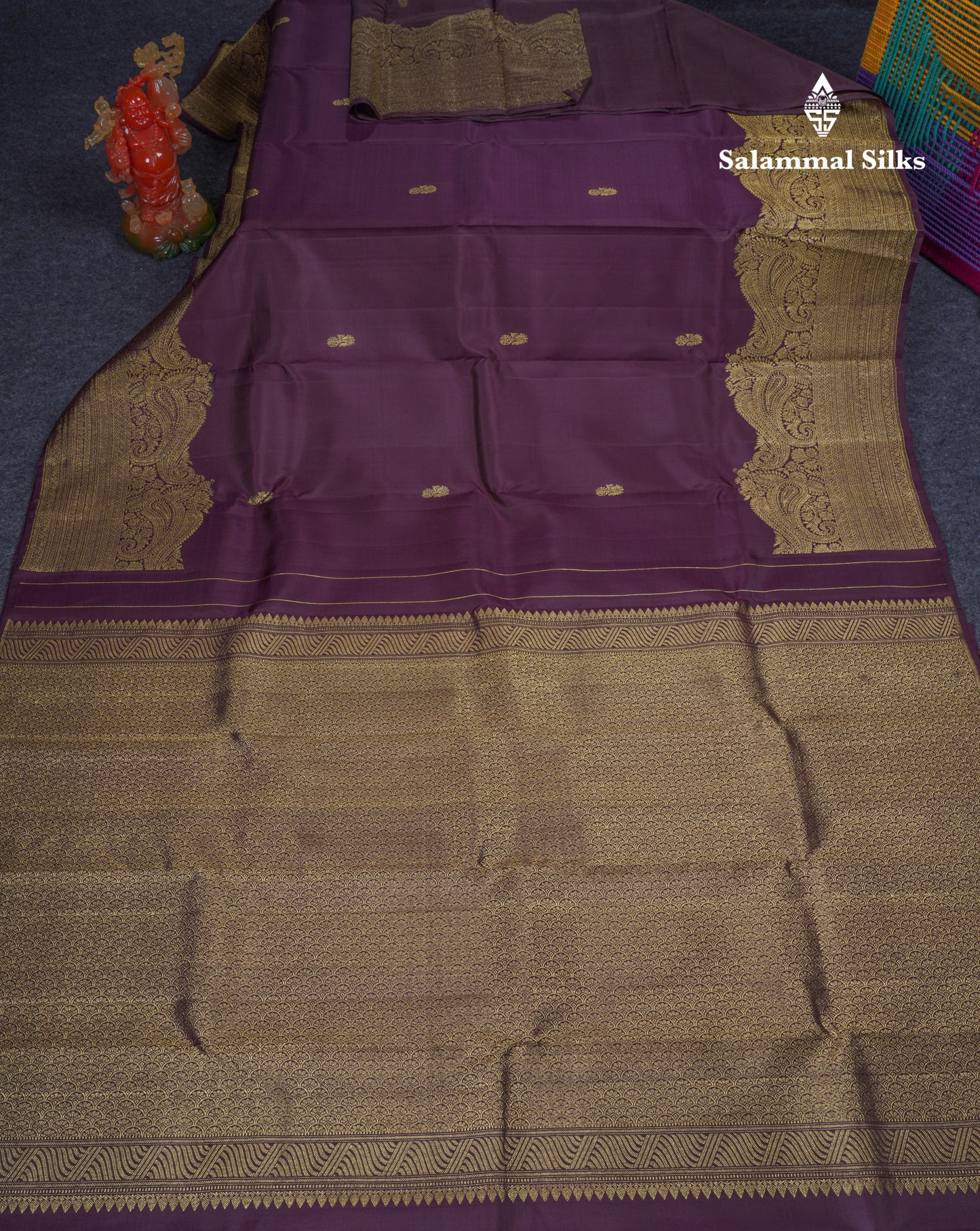 Beautiful Dark Magenta Pure Kanjivaram Silk Saree With Traditional & Turning Border