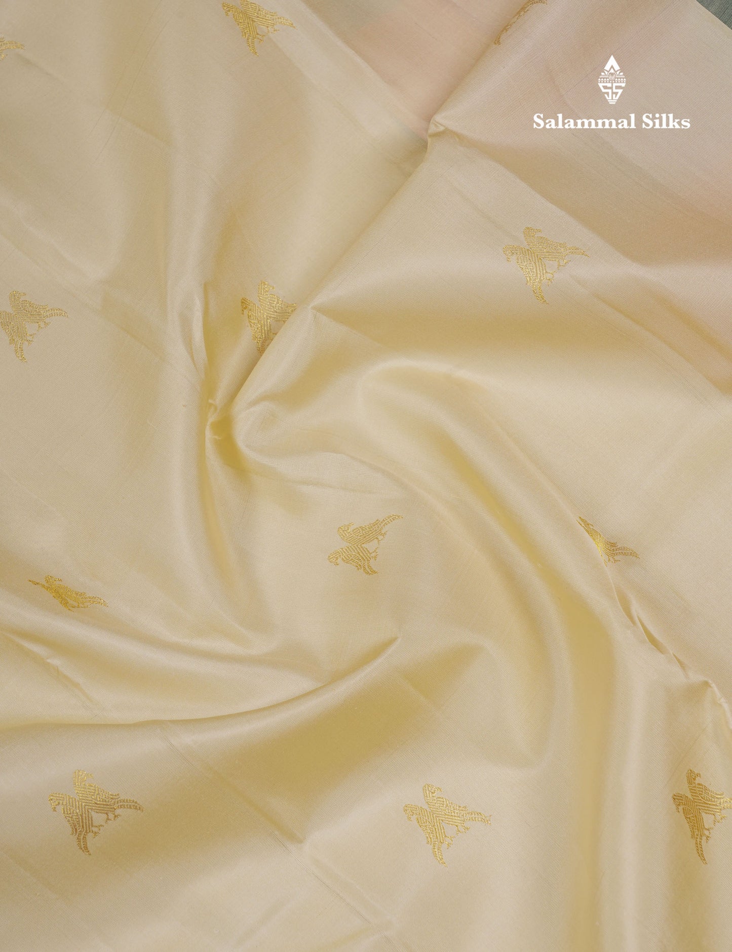 Beautiful Cream Twin Bird Butta Pure Kanjivaram Silk Saree With Contrast Paalum Pazham Checks Blouse