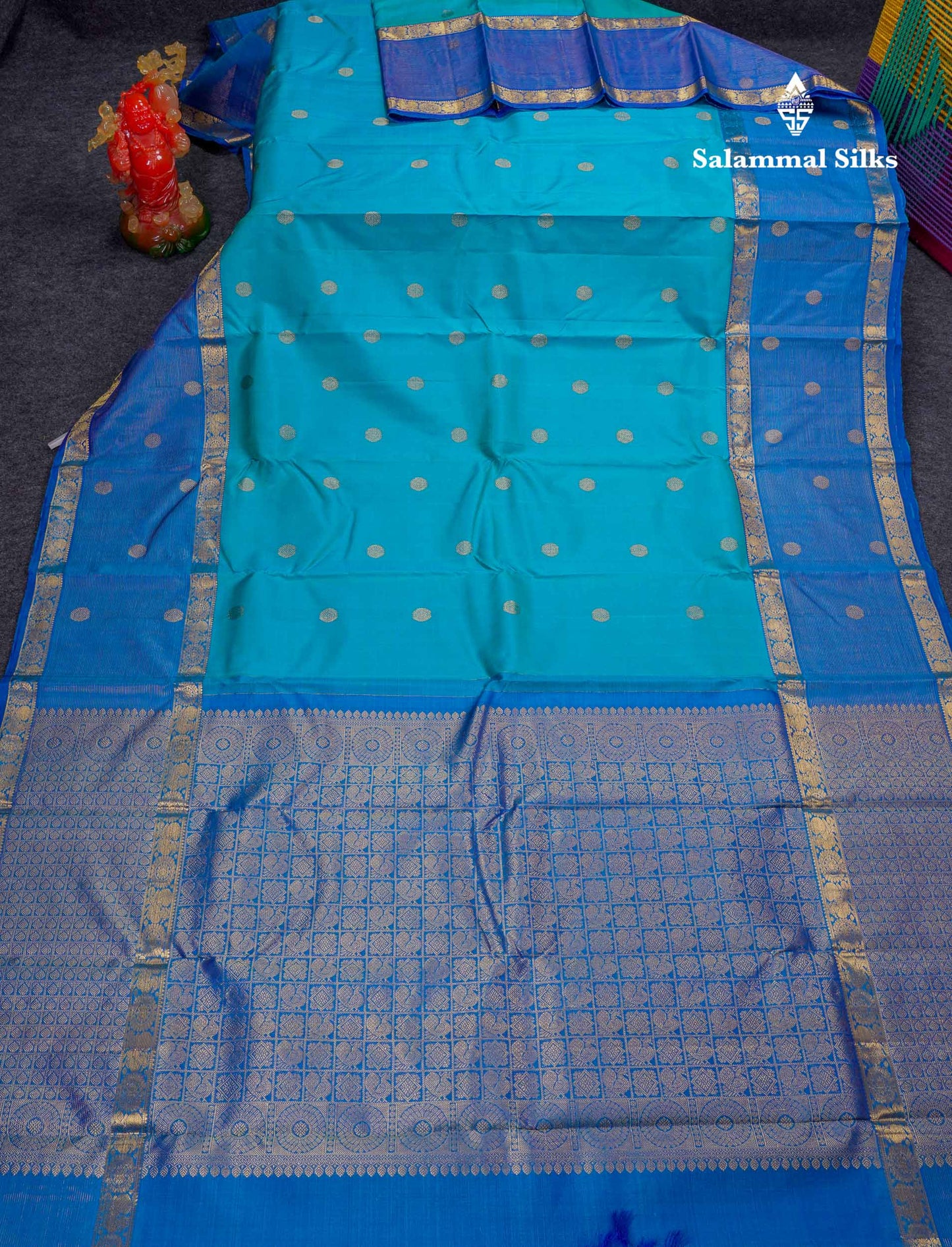 Beautiful Light Ramar Blue Pure Kanjivaram Silk Saree With Contrast Anandha Blue Traditional Vaira Oosi With Butta Long Border