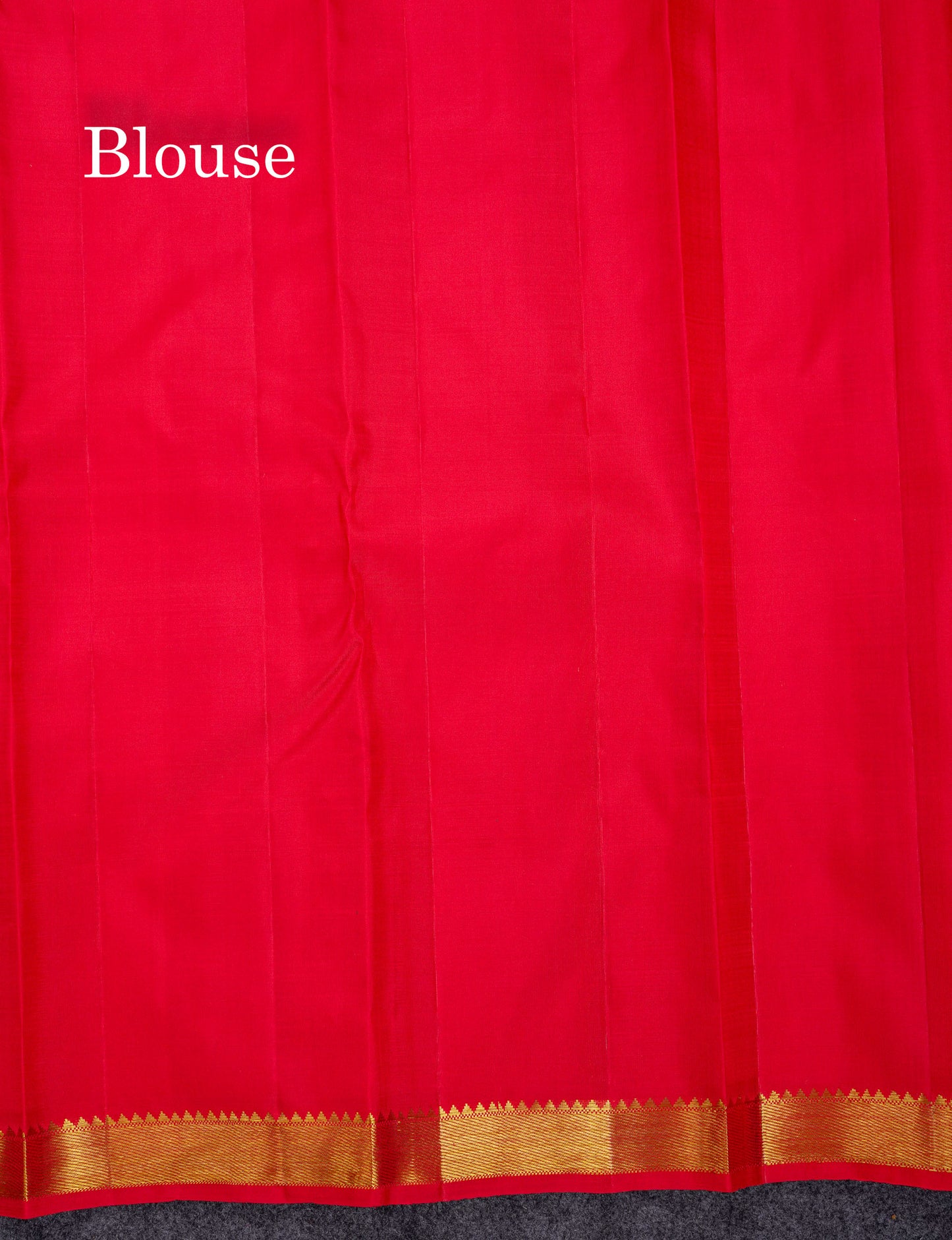 Beautiful Chilly Red Peacock & Chakaram Butta Pure Kanjivaram Silk Saree With Small Traditional Border