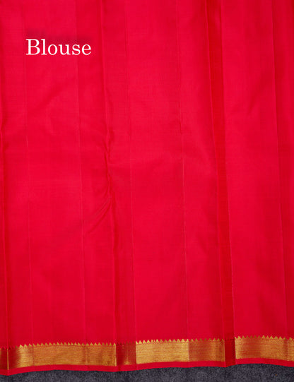 Beautiful Chilly Red Peacock & Chakaram Butta Pure Kanjivaram Silk Saree With Small Traditional Border