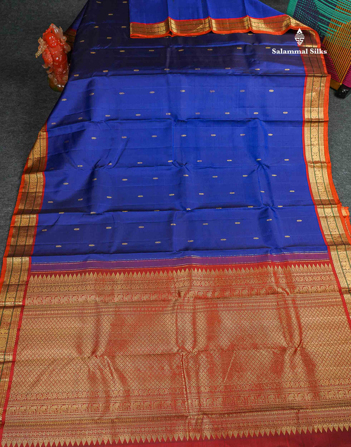 Pure Kanjivaram Silk Saree - Dual Tone Navy Blue Colour Body With Rust Orange Traditional Border