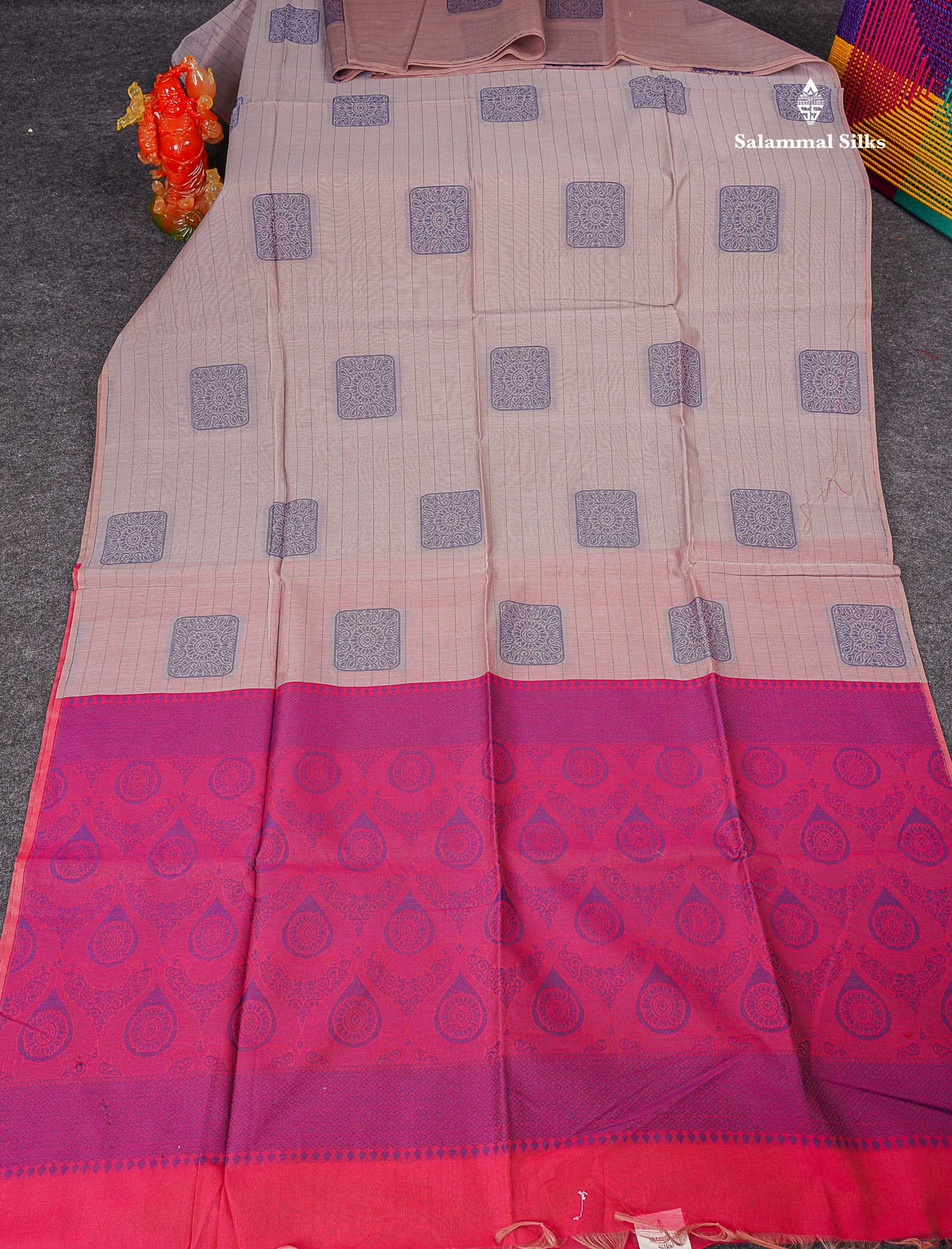 Kora Cotton Saree - Dual Tone Grey Colour Thread Butta And Lines With Contrast Pink Blouse
