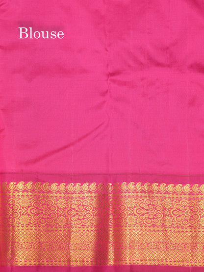 Saffire Green Colour Pure Kanjivaram Silk Saree With Contrast Magenta Border