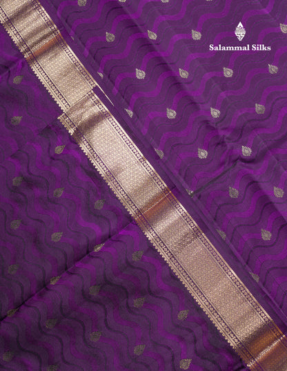 Beautiful Dark Purple Pure Kanjivaram Silk Saree With Traditional Small Border