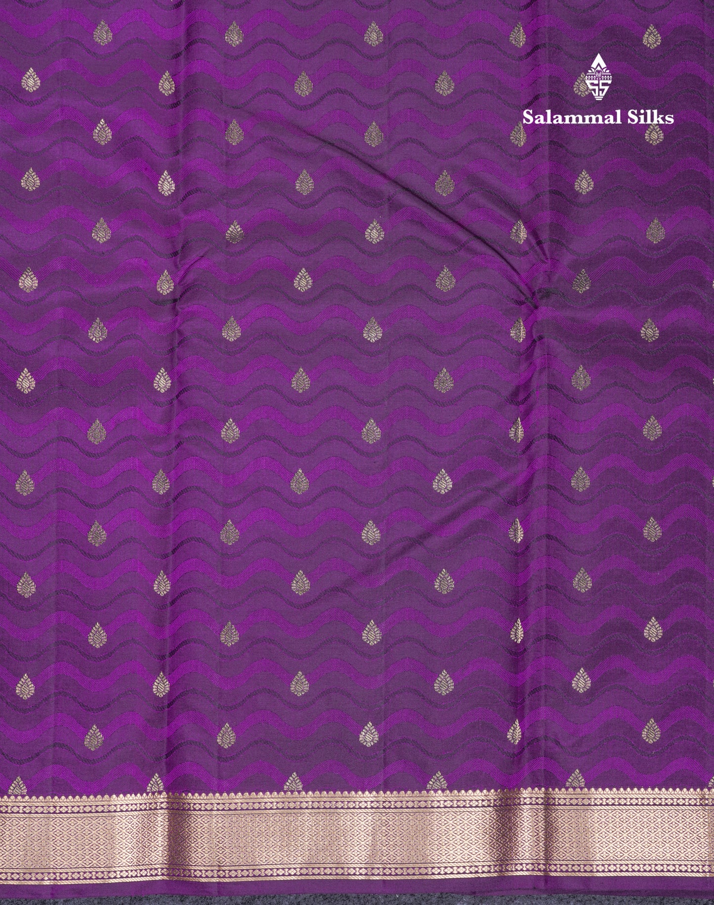 Beautiful Dark Purple Pure Kanjivaram Silk Saree With Traditional Small Border