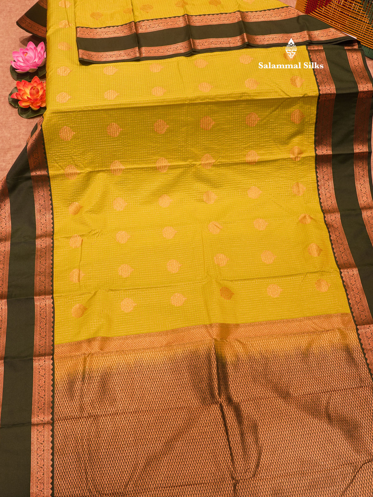 Manthulir Yellow Colour Small Checks Semi Silk Saree With Contrast Bottle Green Double Border
