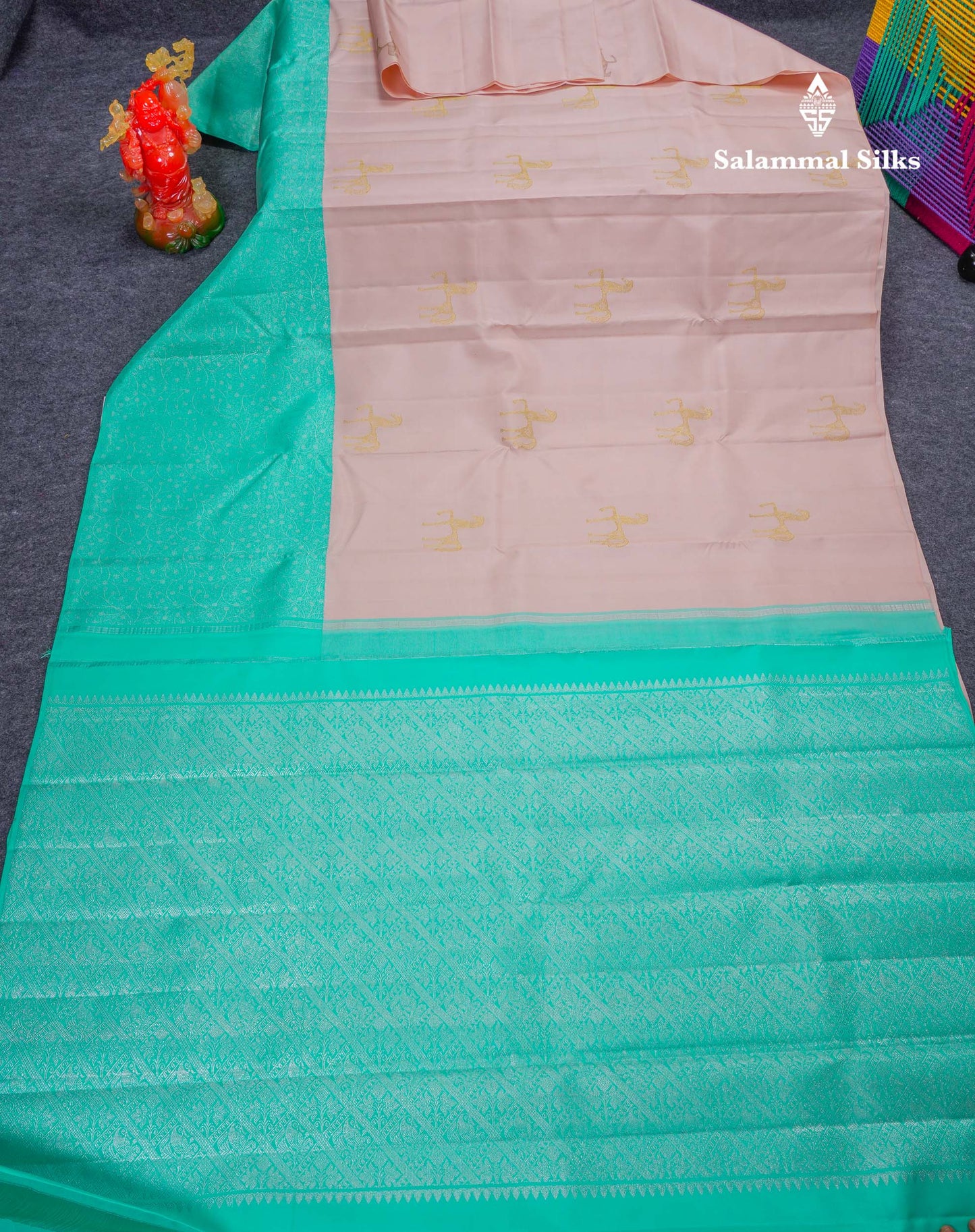 Korvai Beautiful Light Peach Fancy Pure Kanjivaram Silk Saree With Contrast Rexona One Side Long Border