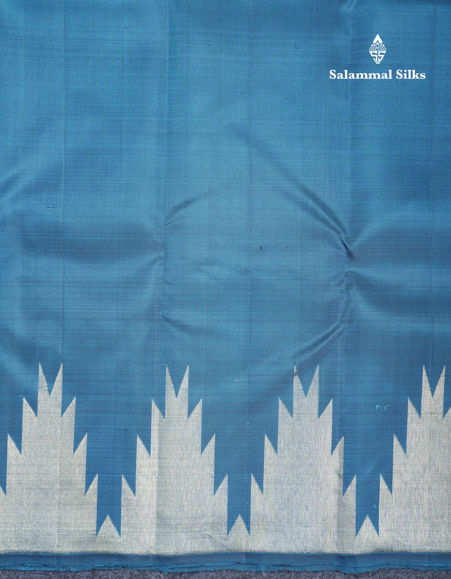 Ramar Blue Plain Pure Kanjivaram Silk Saree With Traditional Temple Border