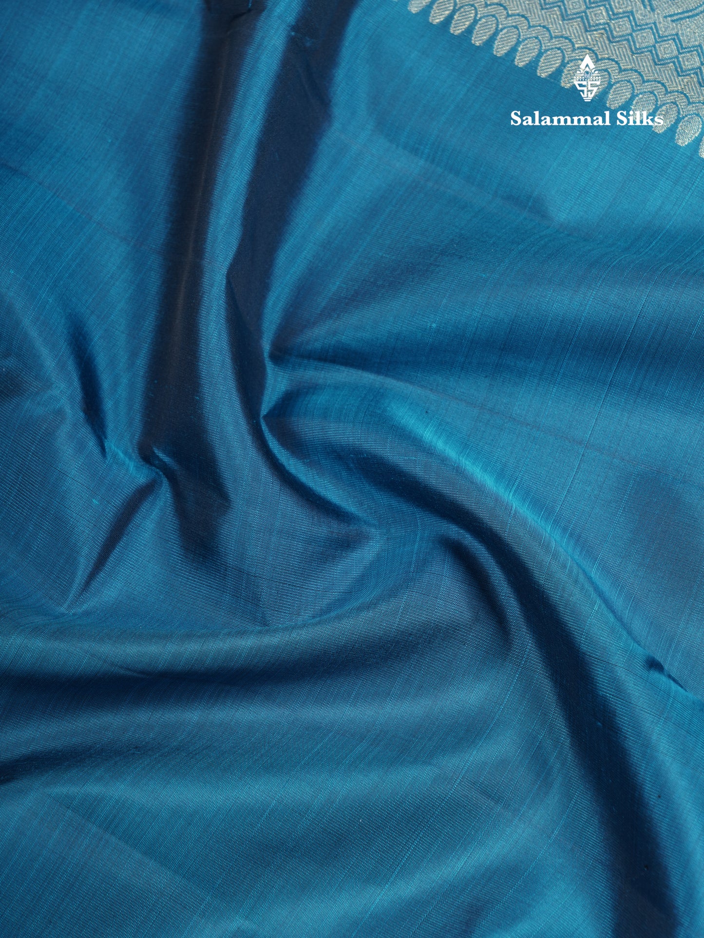 Ramar Blue Plain Pure Kanjivaram Silk Saree With Traditional Temple Border