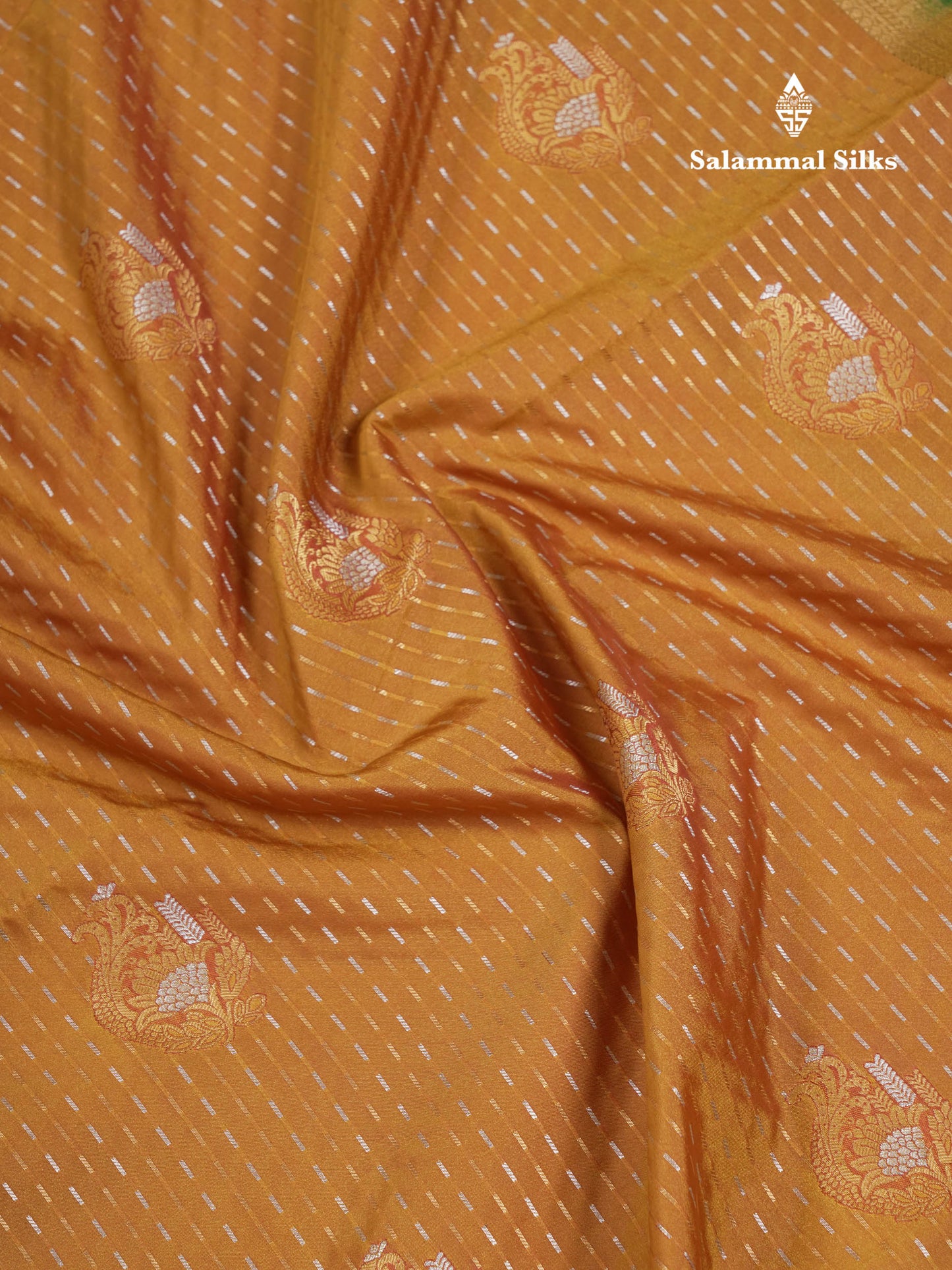 Beautiful Dark Purple Silver & Gold Zari  Semi Soft Silk Saree With Contrast Bottle Green Traditional Pallaku  Evening Morning Border