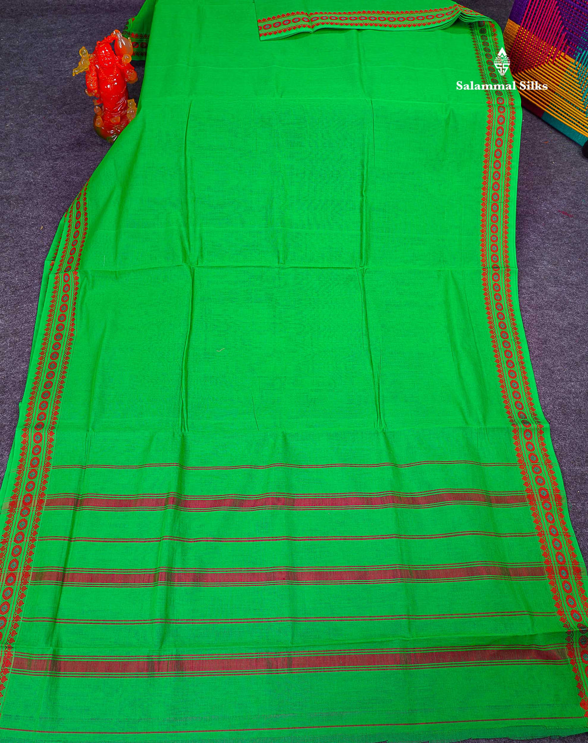 9 Yards Beautiful Light Green Plain Pure Cotton Saree With Meena Kari Thread Work Border