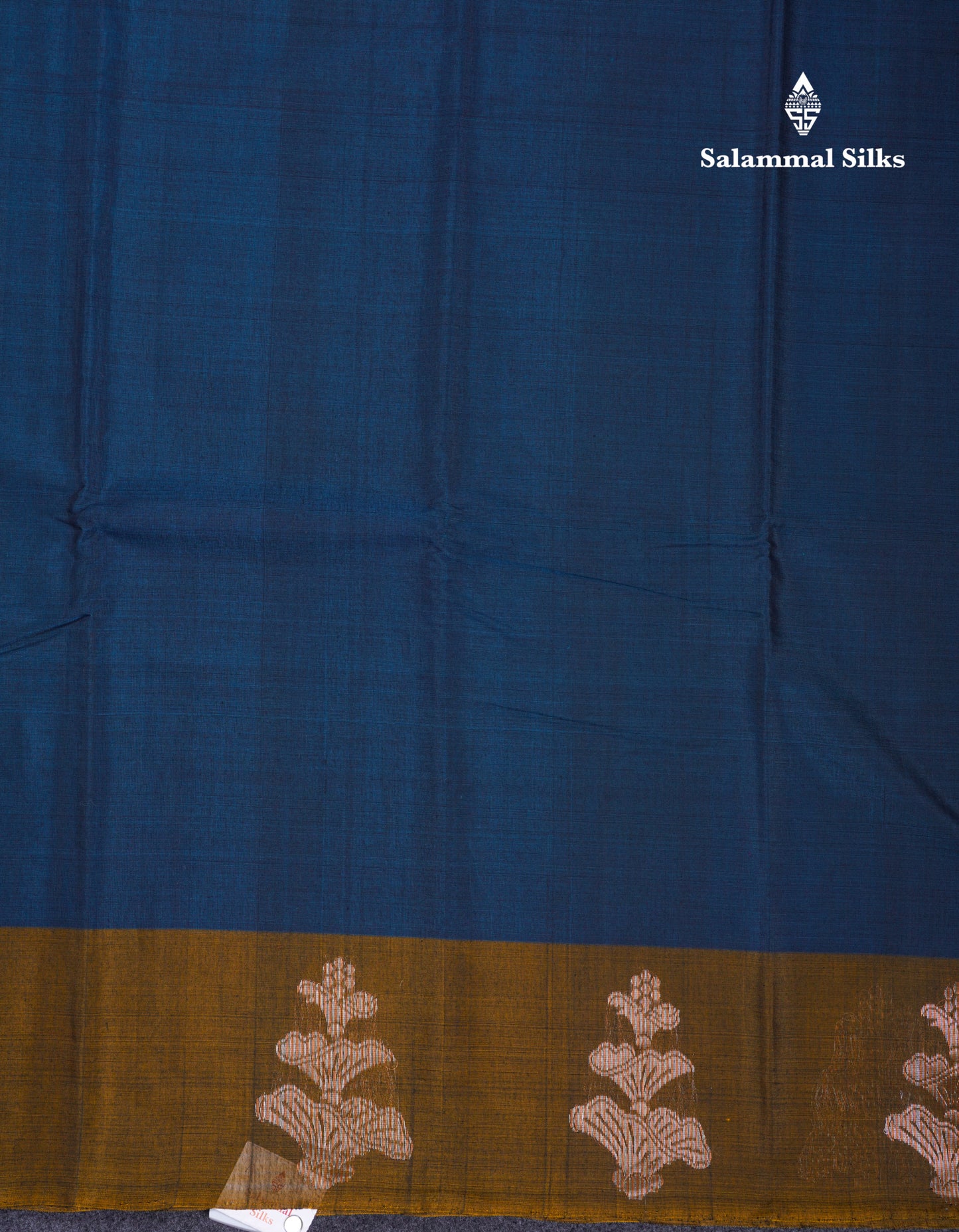 Beautiful Moss Green Pure Cotton Saree With Contrast Light Green One Side Border