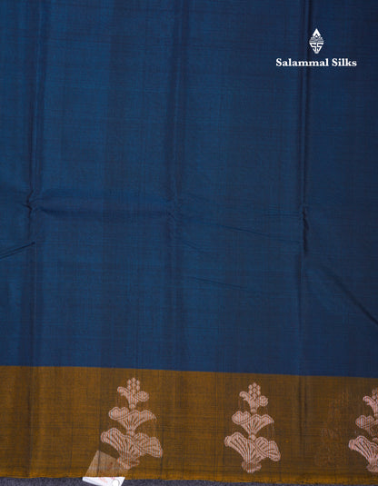 Beautiful Moss Green Pure Cotton Saree With Contrast Light Green One Side Border