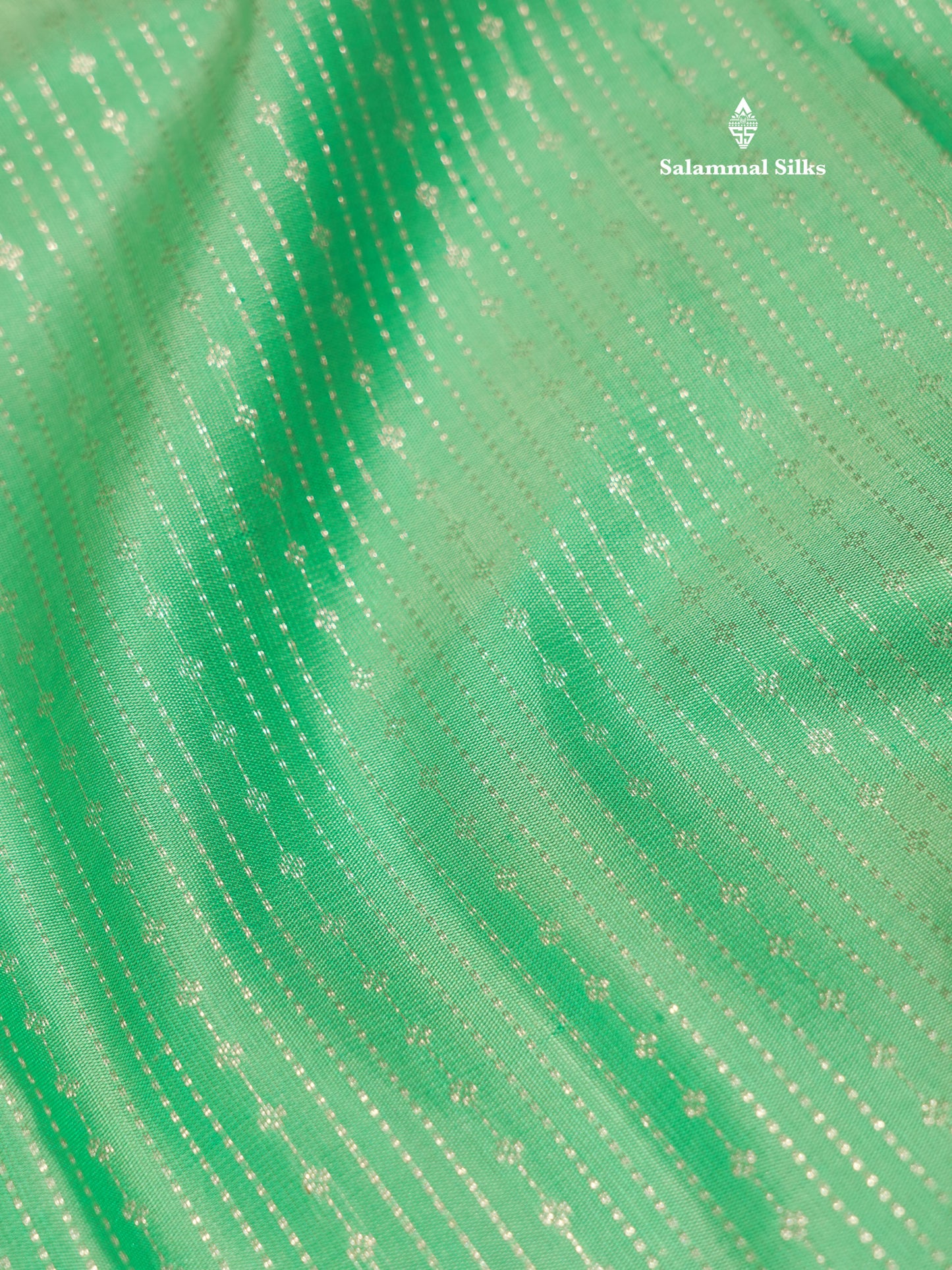 Rexona Green Colour Pure Kanjivaram Silk Saree With Contrast Sapphire Blue Border