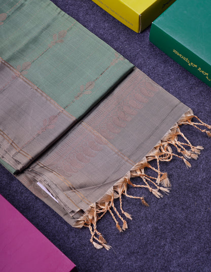 Beautiful Light Pista Green Pure Mix Kanjivaram Soft Silk Saree With Contrast Light Brown Fancy Border