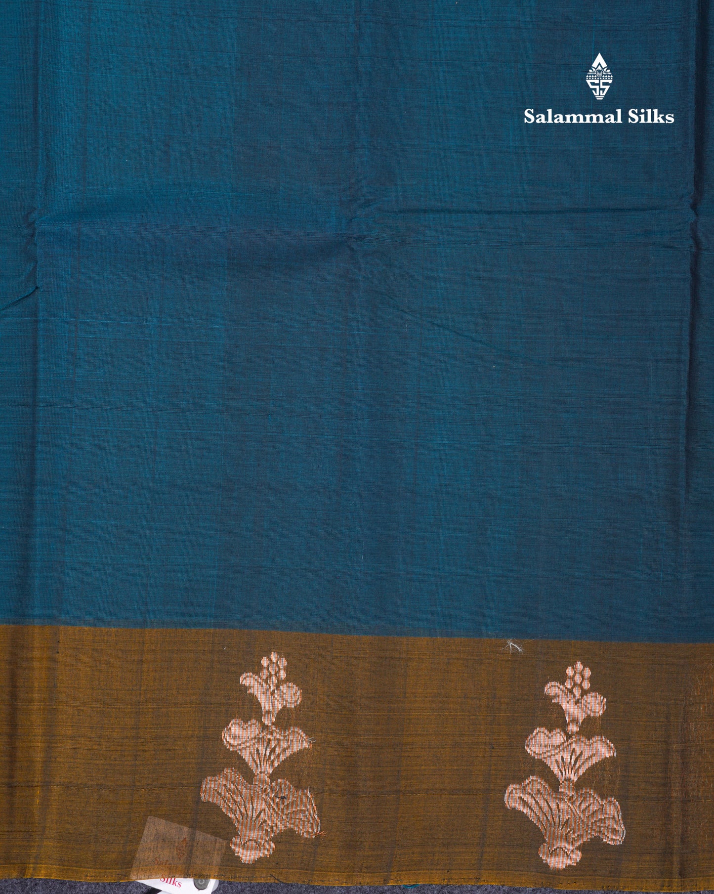 Beautiful Moss Green Pure Cotton Saree With Contrast Light Green One Side Border
