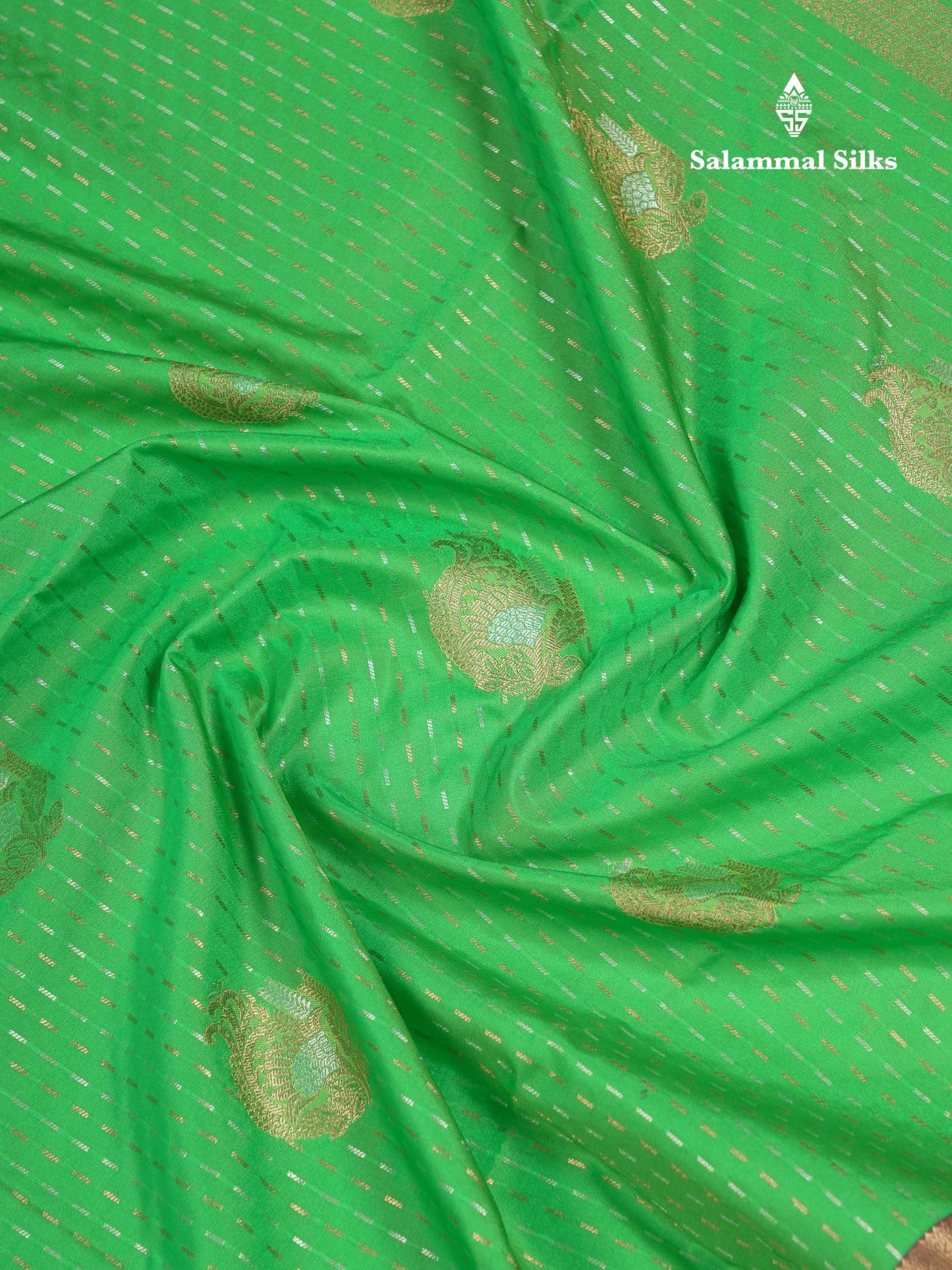 Beautiful Maroon Silver & Gold Zari Semi Soft Silk Saree With Contrast Bottle Green Traditional Pallaku  Evening Morning Border