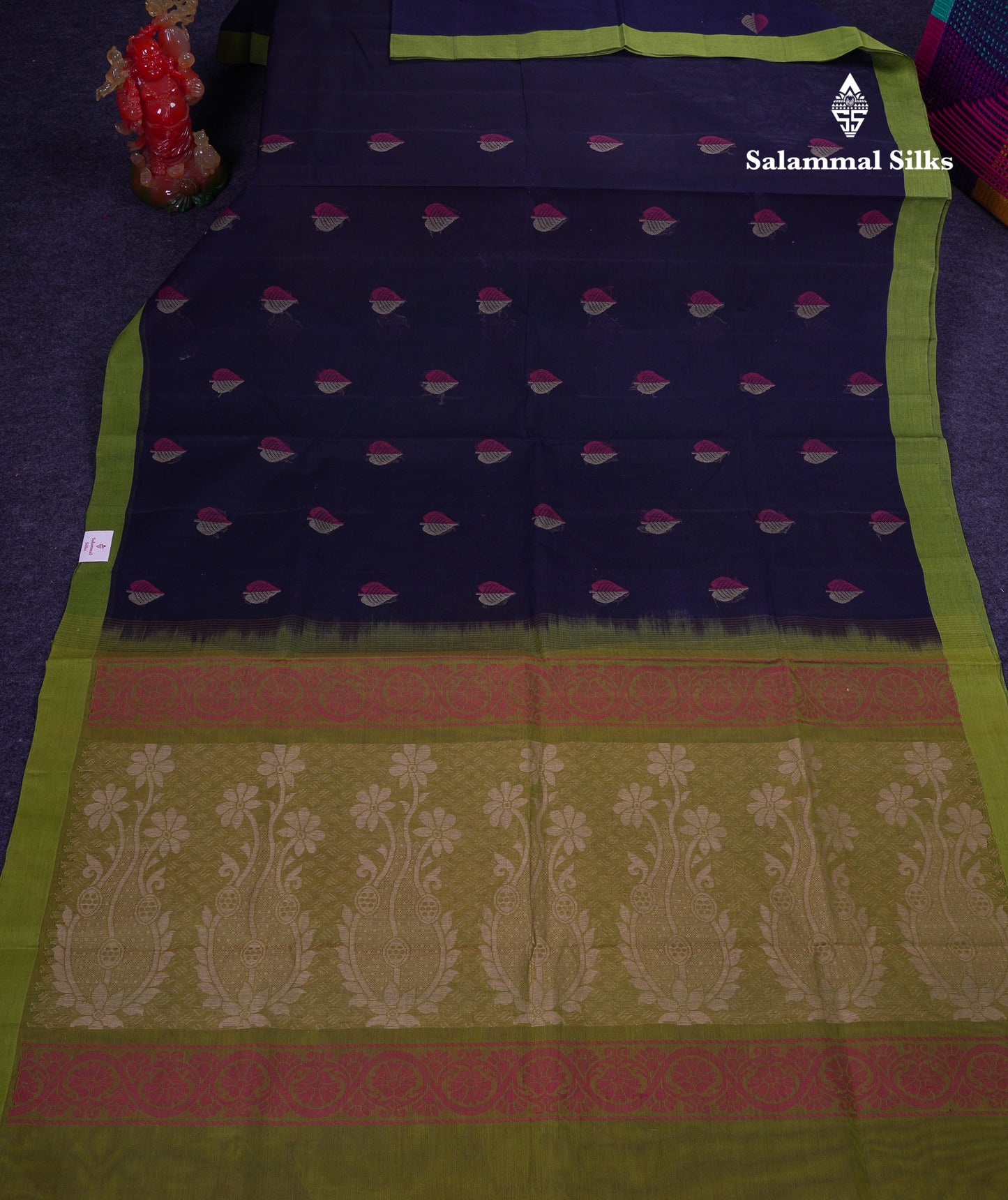 Beautiful Navy Blue Thread Work Butta Handloom Pure Cotton Saree With Contrast Parrot Green Blouse