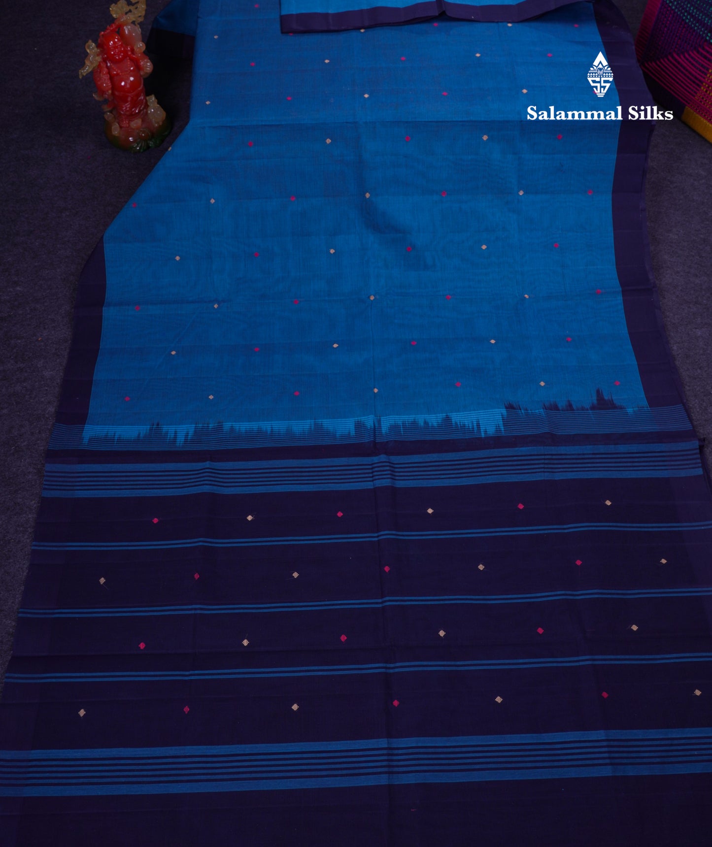 Beautiful Ramar Blue Thread Work Butta Handloom Pure Cotton Saree With Contrast Navy Blue Blouse
