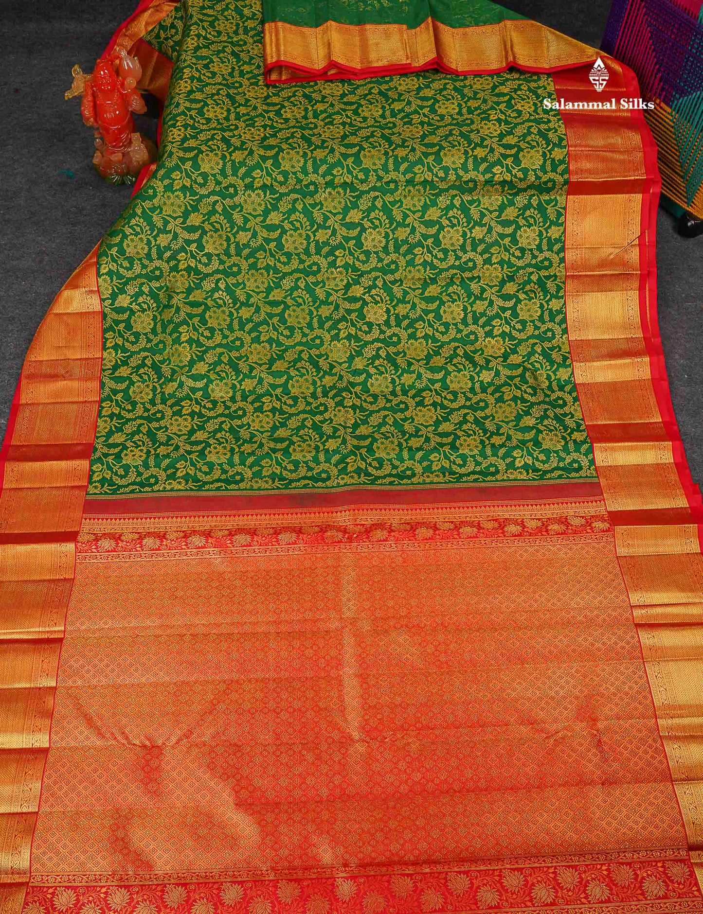 Korvai 2G Zari Pure Kanjivaram Silk Saree - Green with Contrast Red Traditional Border