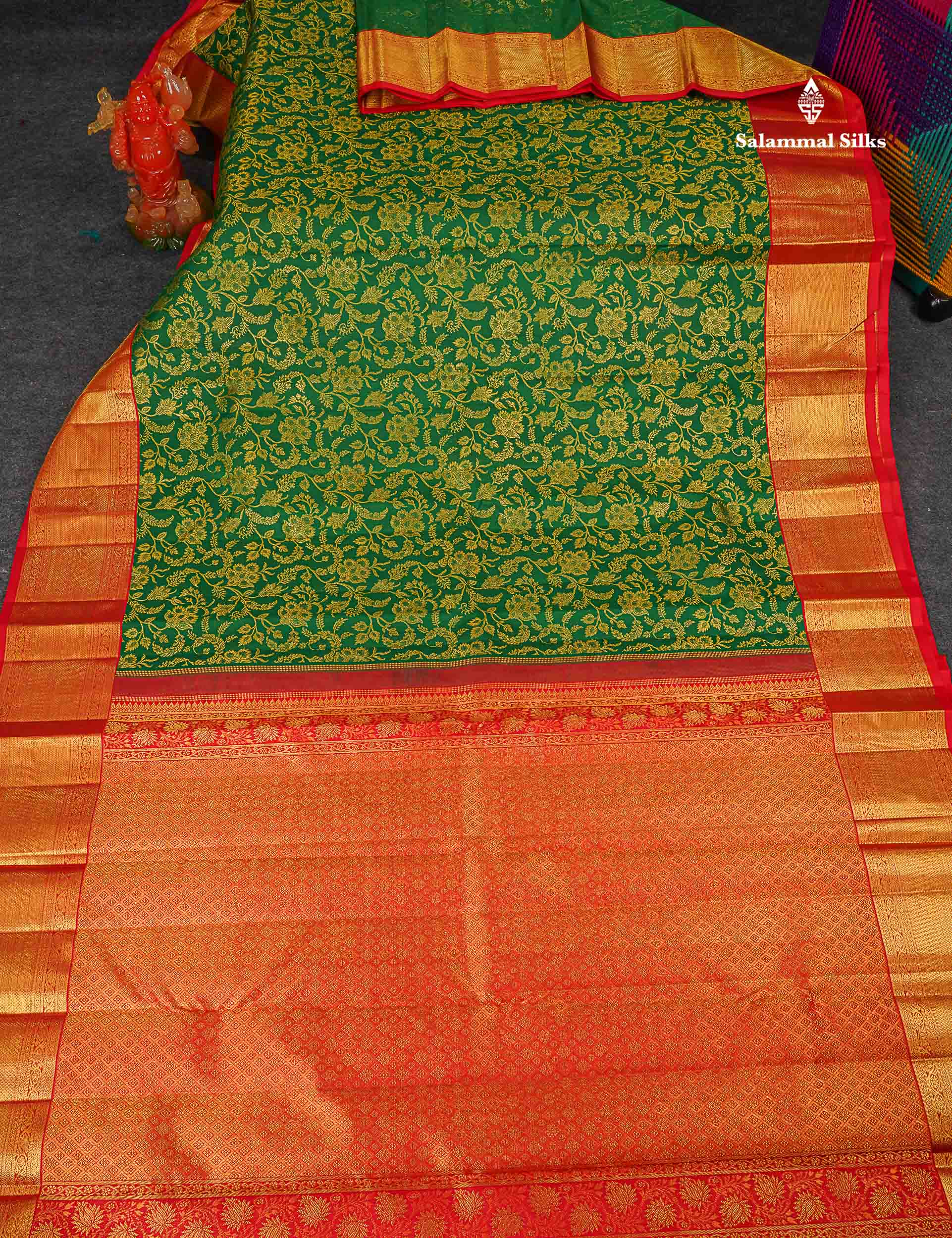 Korvai 2G Zari Pure Kanjivaram Silk Saree - Green with Contrast Red Traditional Border