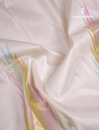 Beautiful Cream White 8Kol Pure Kanjivaram Silk Saree With Traditional Temple Border