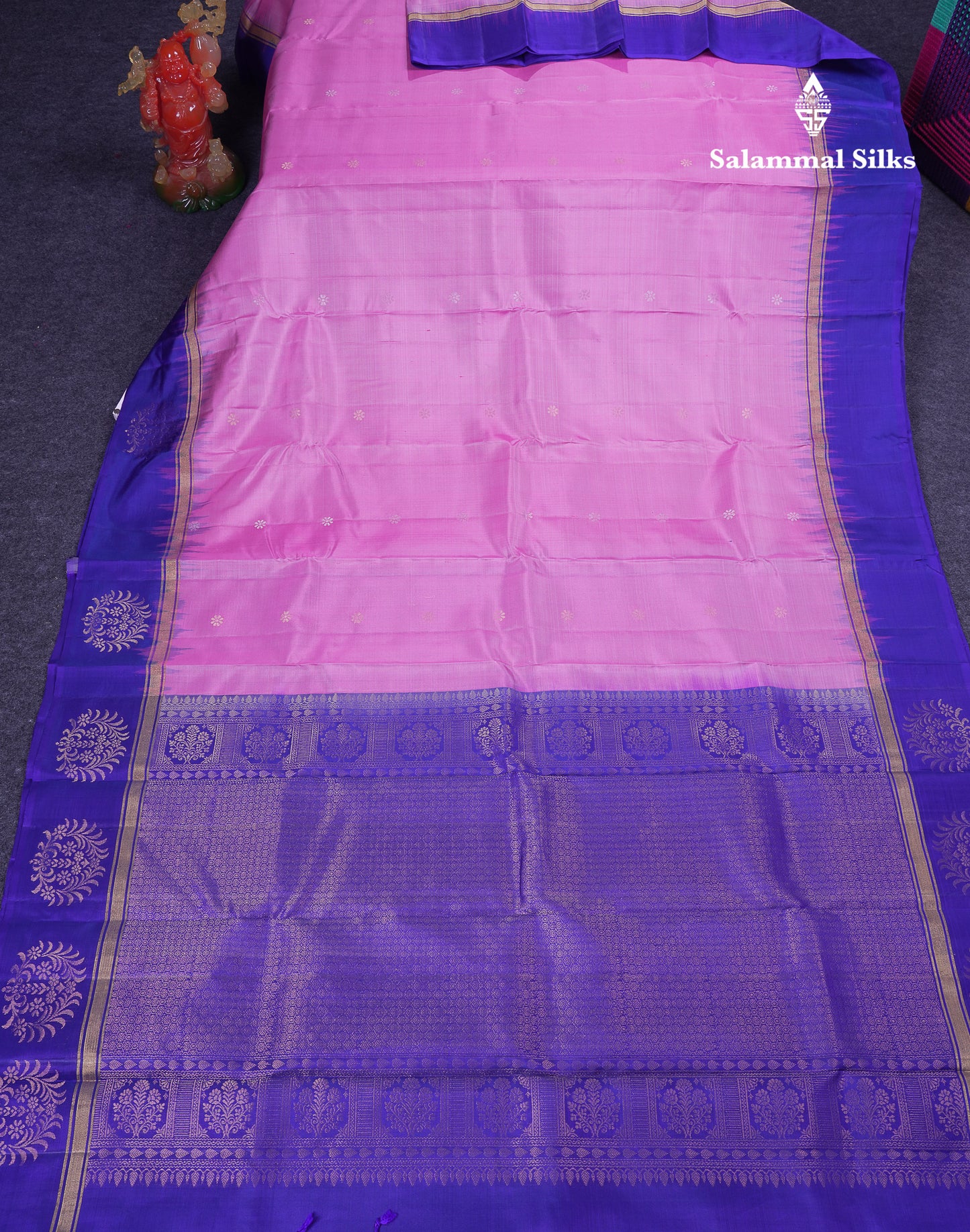 Beautiful Dual Tone Rexona Green Pure Kanjivaram Silk Saree With Contrast Navy Blue Fancy Border