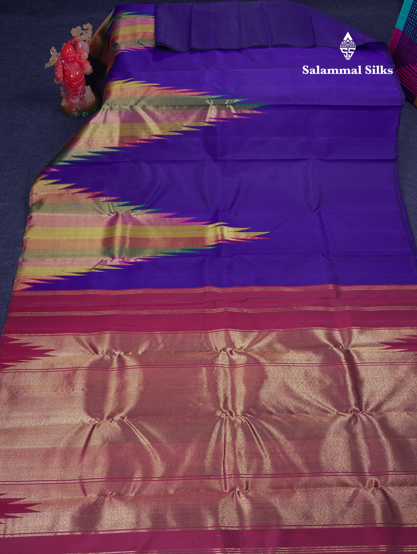 Beautiful Dual Tone Navy Blue 8Kol Pure Kanjivaram Silk Saree With Traditional Temple Border