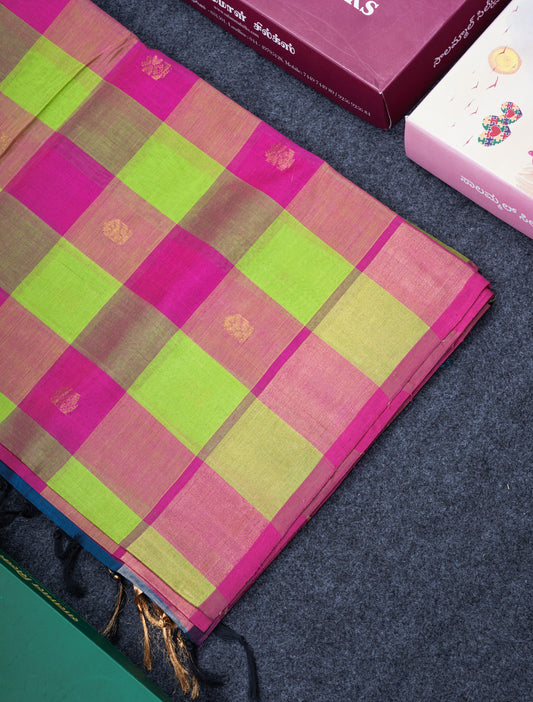 Paalum Pazham Checks Pure Silk Cotton Saree With Contrast Peacock Blue Blouse