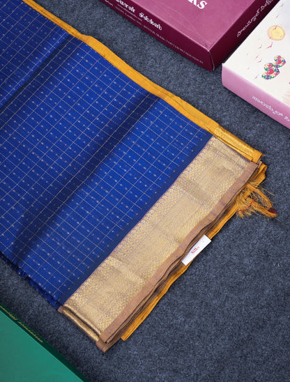 Lakshadeepam Violet Colour Pure Silk Cotton Saree With Contrast Parrot Green Border