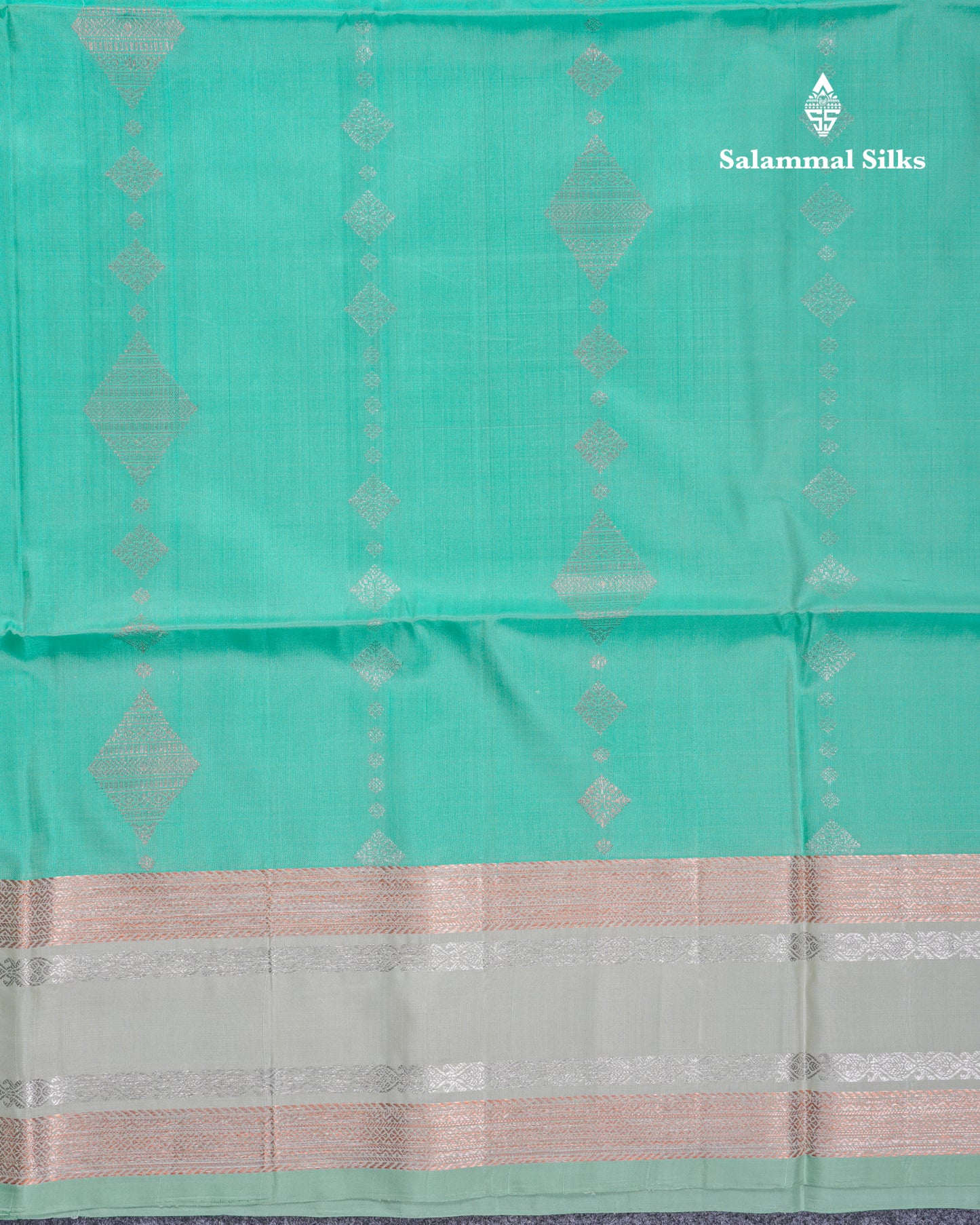 Beautiful Sea Green Pure Kanjivaram Soft Silk Saree With Contrast Cream Green Border