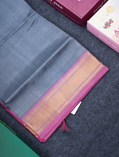 Grey Plain Pure Silk Cotton Saree With Contrast Magenta Pink Blouse